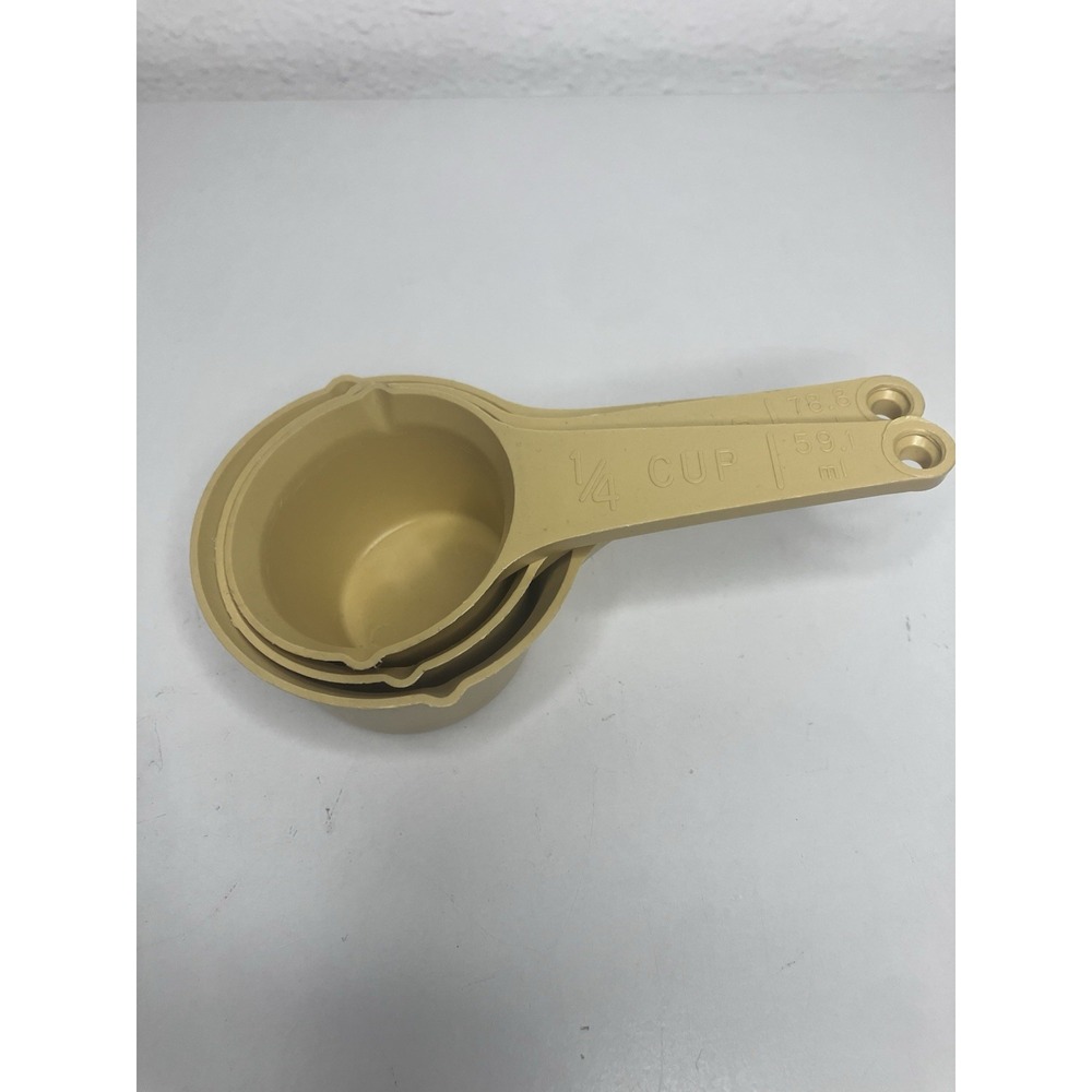 Vintage Foley Yellow 3-Piece Measuring Cups Set Made In U.S.A. Stackable